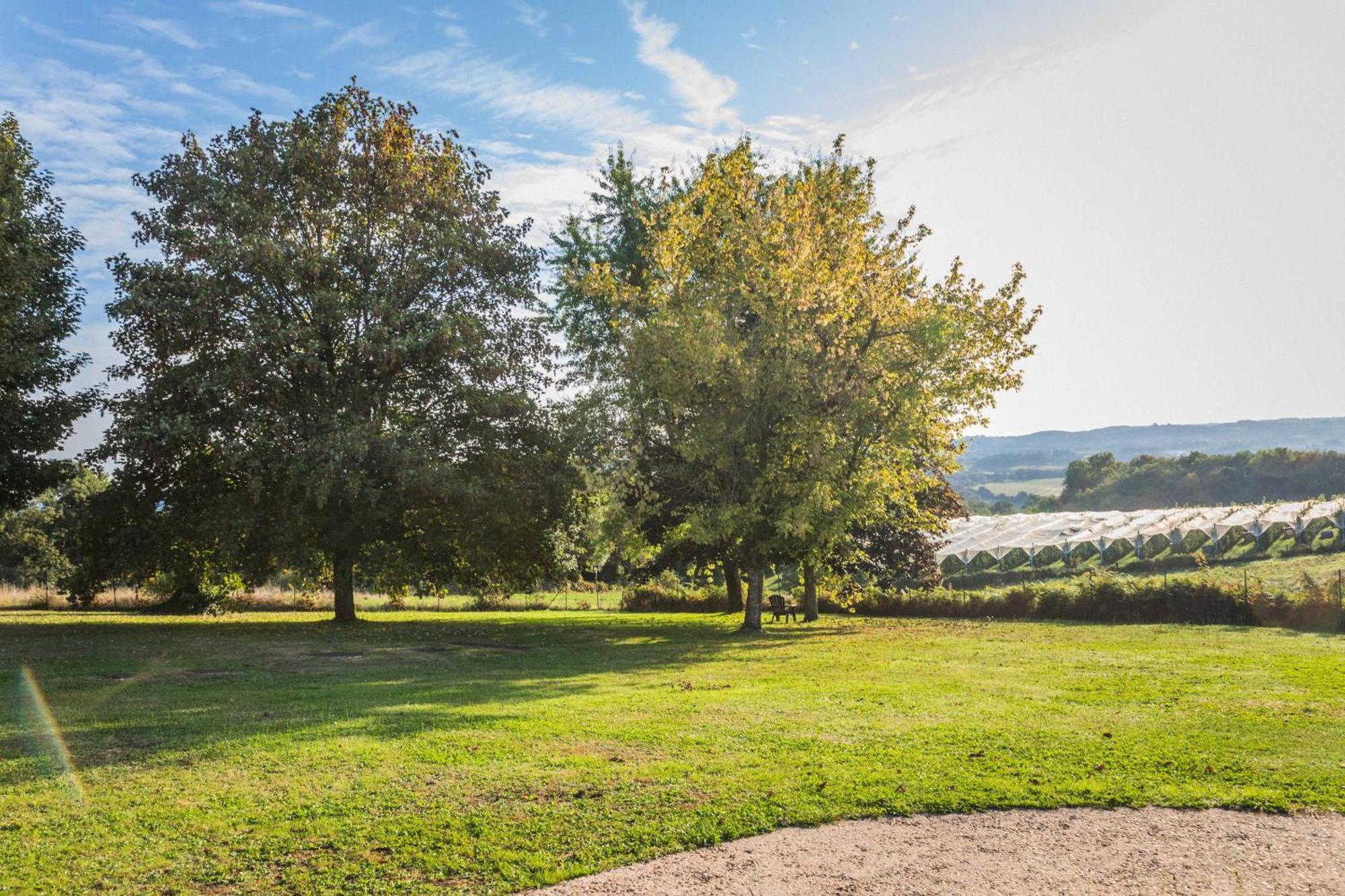 Отель Relais Du Bas Limousin Sadroc Экстерьер фото